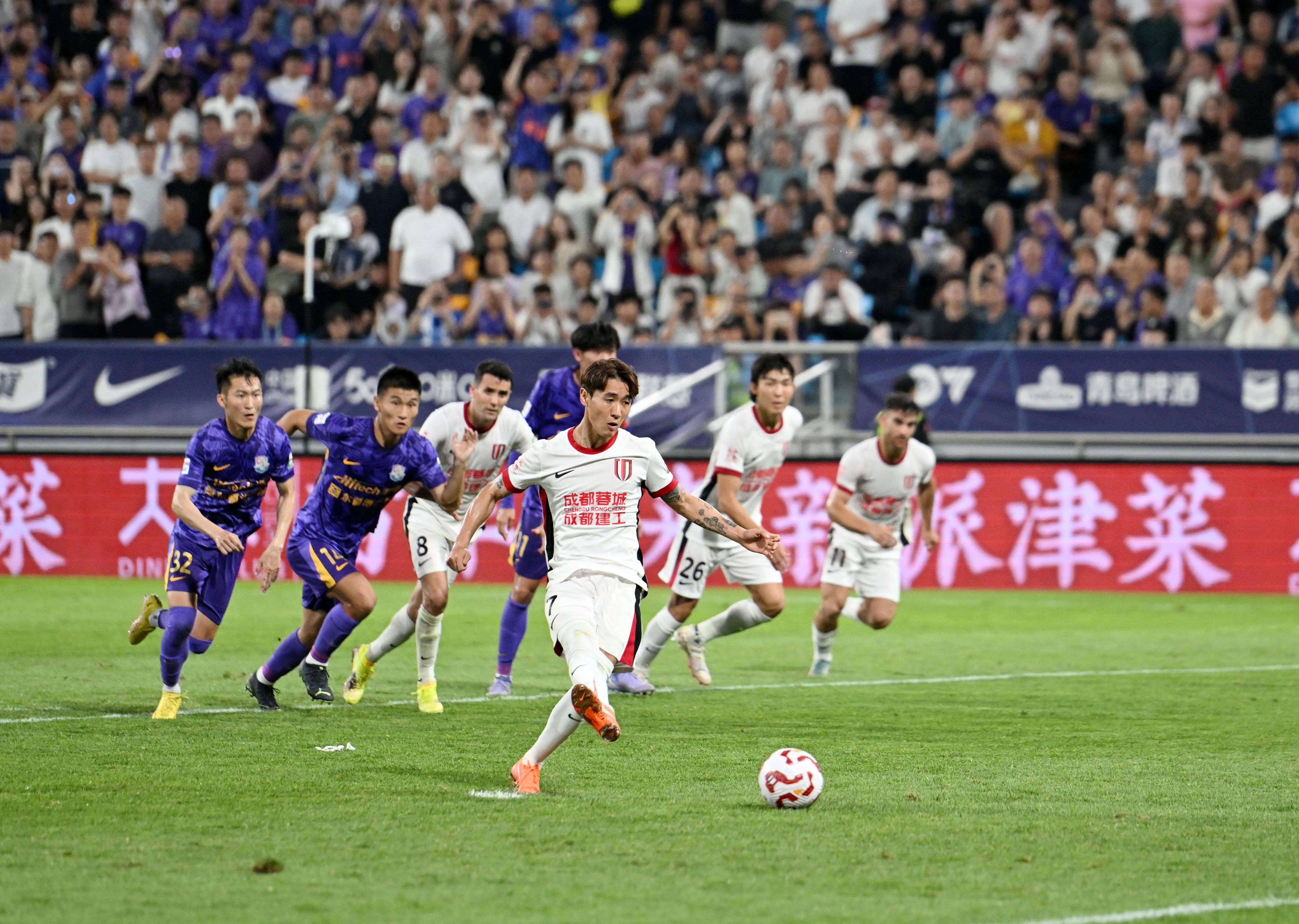 九游下载安装-里程碑夜成都蓉城复出首秀；欧冠今晚刷纪录；球迷炸锅；球队文化再被提及的简单介绍