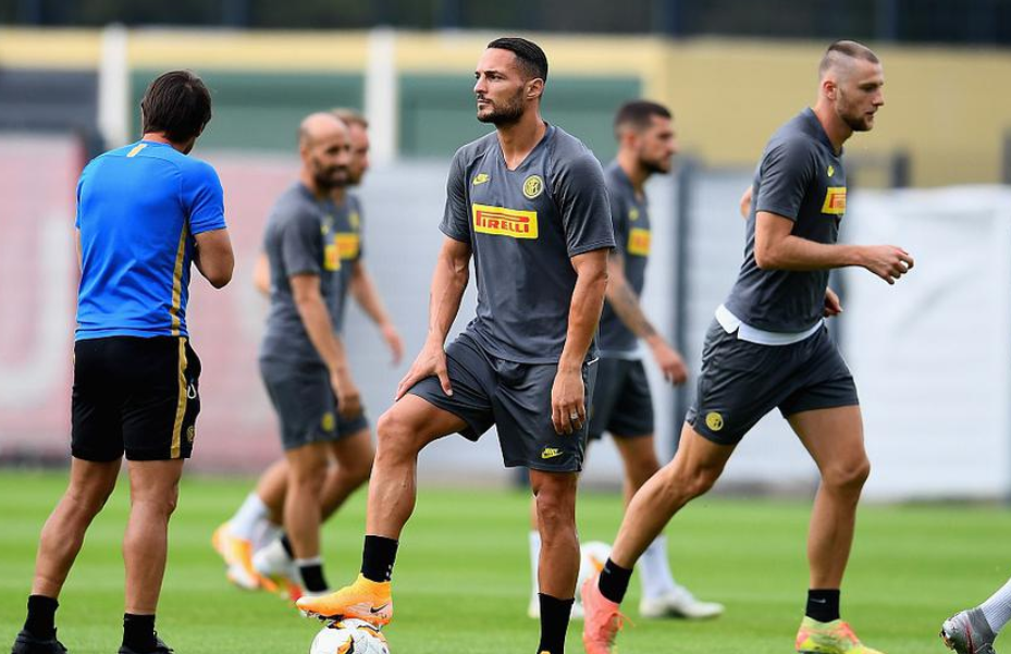 欧联今夜走向成谜,洛杉矶湖人回应争议,球迷炸锅,数据趋势出现新变化的简单介绍 欧联今夜走向成谜,洛杉矶湖人回应争议,球迷炸锅,数据趋势出现新变化的简单介绍